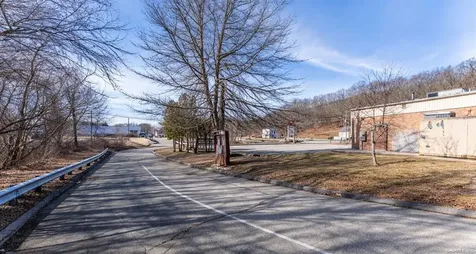 641 Route 32 Montville CT 06382