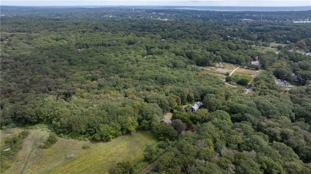 47 Tuckertown Road South Kingstown RI 02879