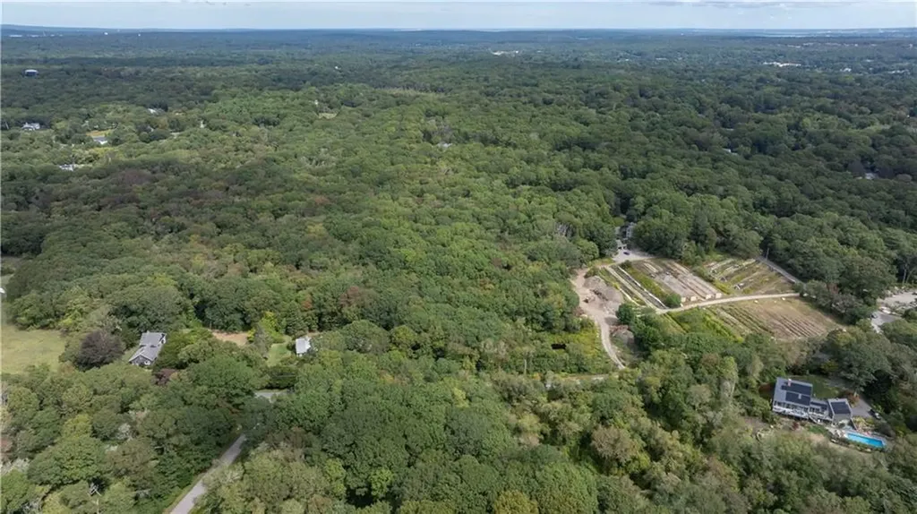 47 Tuckertown Road South Kingstown RI 02879