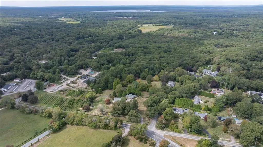 47 Tuckertown Road South Kingstown RI 02879