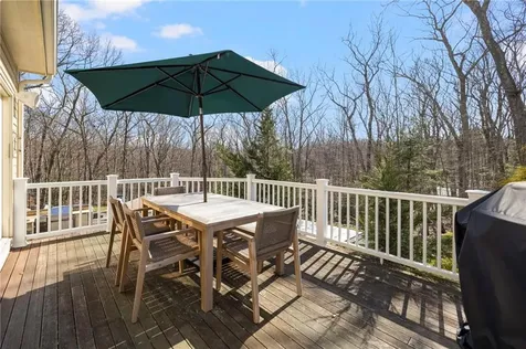 25 Hoyer Court East Greenwich RI 02818