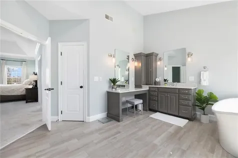 25 Hoyer Court East Greenwich RI 02818