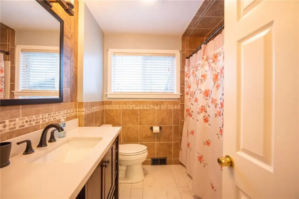 11 Salem Drive North Providence RI 02904
