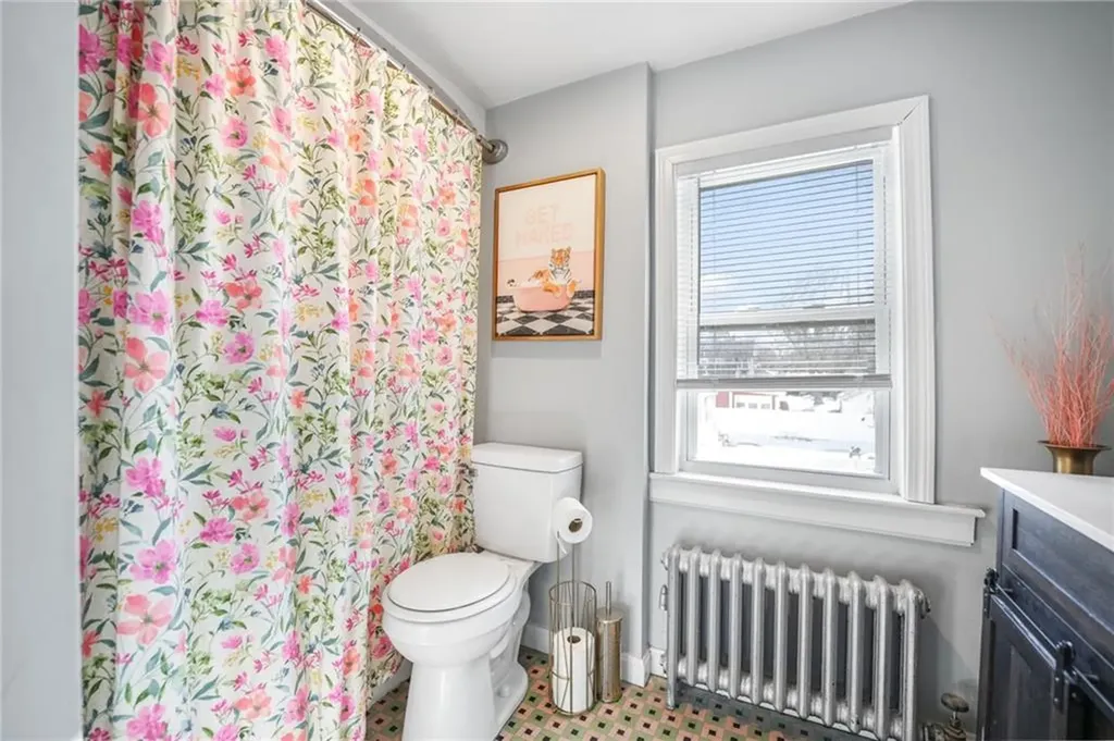 652 Main Avenue Warwick RI 02886