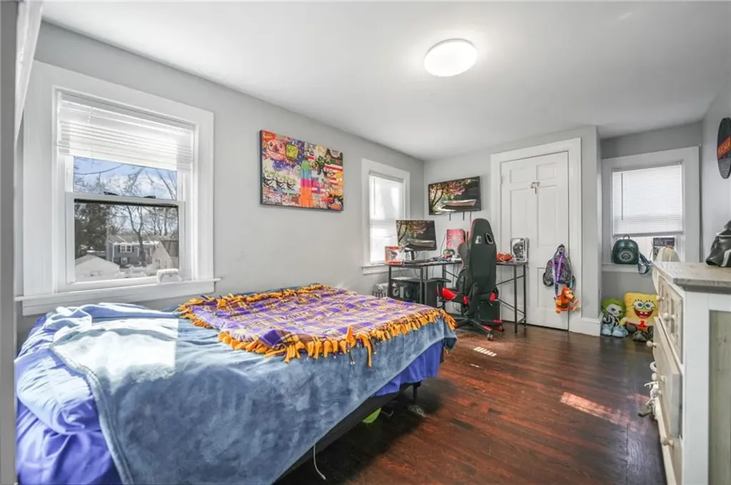 652 Main Avenue Warwick RI 02886