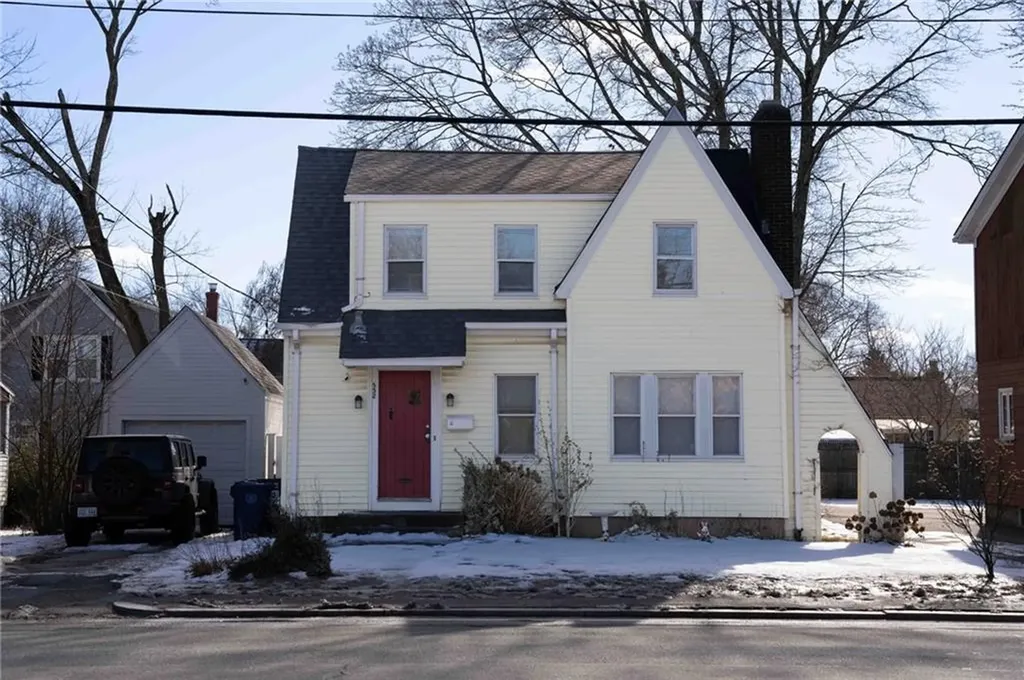 652 Main Avenue Warwick RI 02886