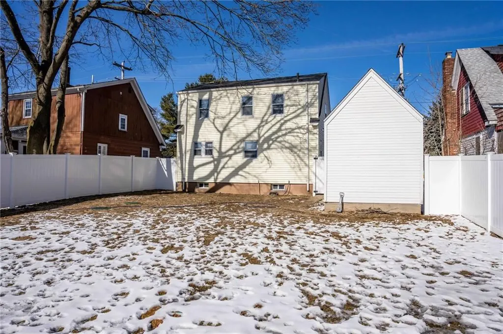 652 Main Avenue Warwick RI 02886