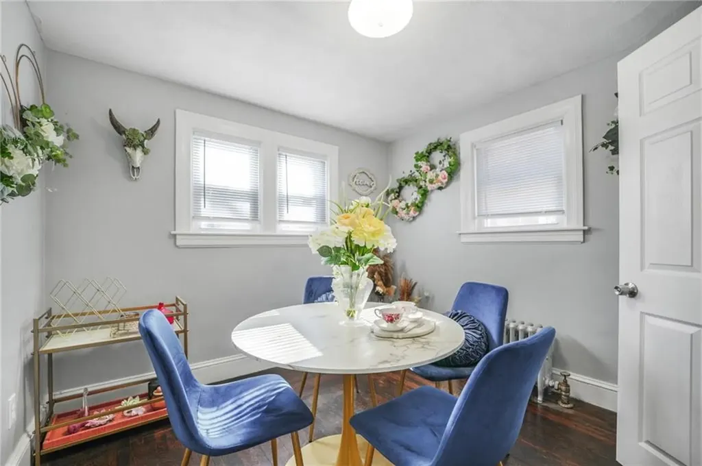 652 Main Avenue Warwick RI 02886