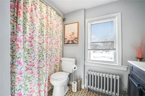 652 Main Avenue Warwick RI 02886