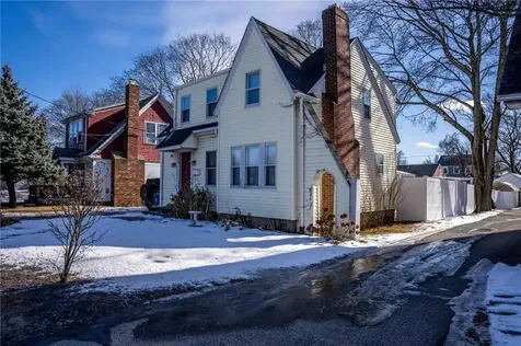 652 Main Avenue Warwick RI 02886