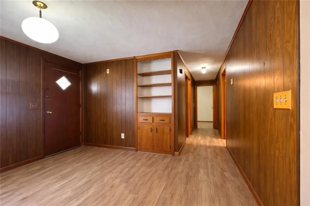 87 Pinehurst Avenue Providence RI 02908