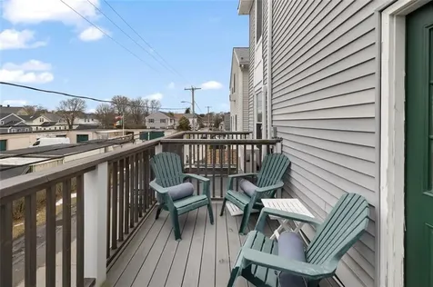 28 Weaver Avenue Newport RI 02840