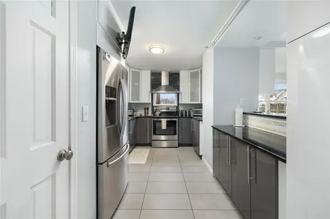 28 Weaver Avenue Newport RI 02840