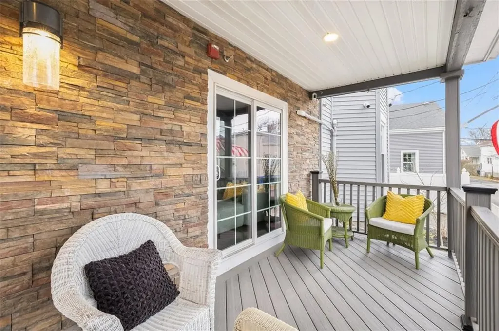 28 Weaver Avenue Newport RI 02840