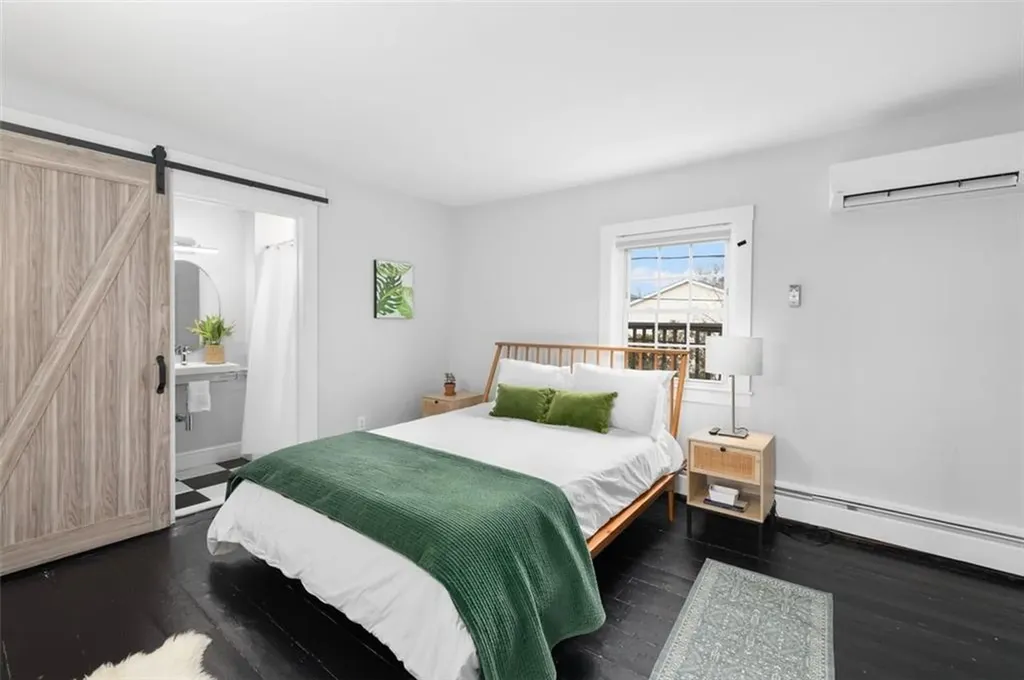 28 Weaver Avenue Newport RI 02840