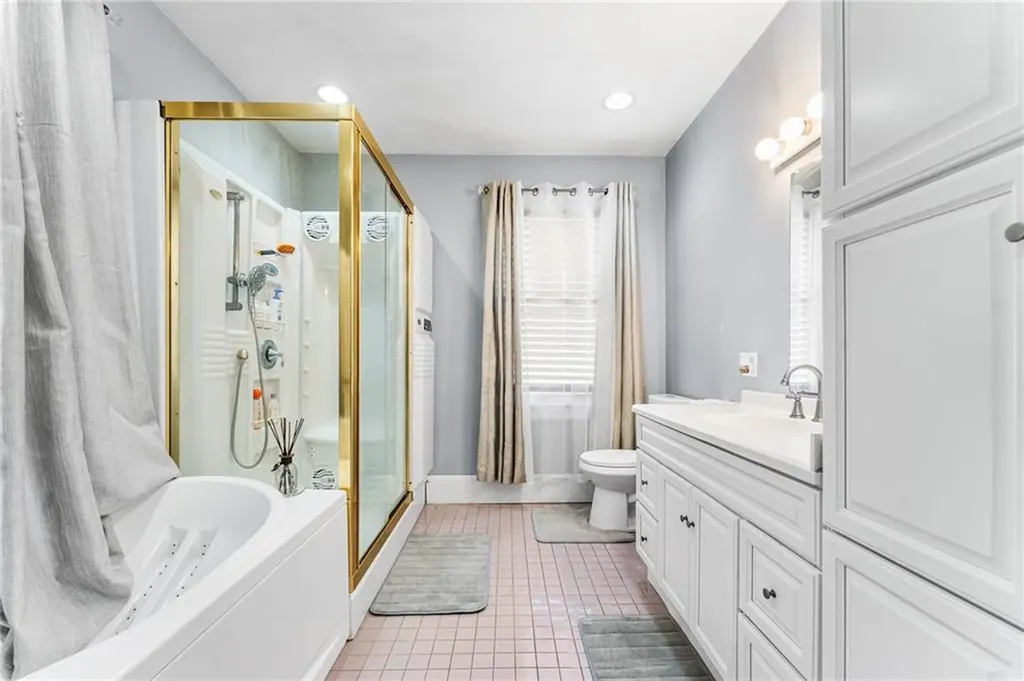 1605 Main Street West Warwick RI 02893
