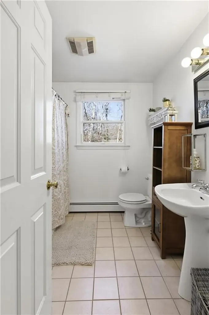404 South Christopher Avenue Tiverton RI 02878