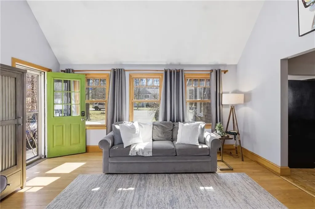 404 South Christopher Avenue Tiverton RI 02878