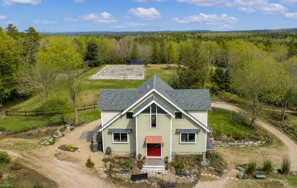 224 Greenhouse Road Coventry RI 02827