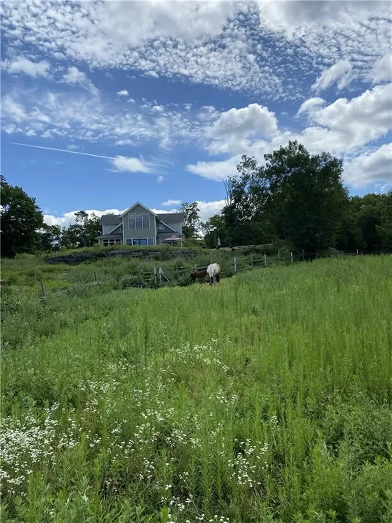 224 Greenhouse Road Coventry RI 02827