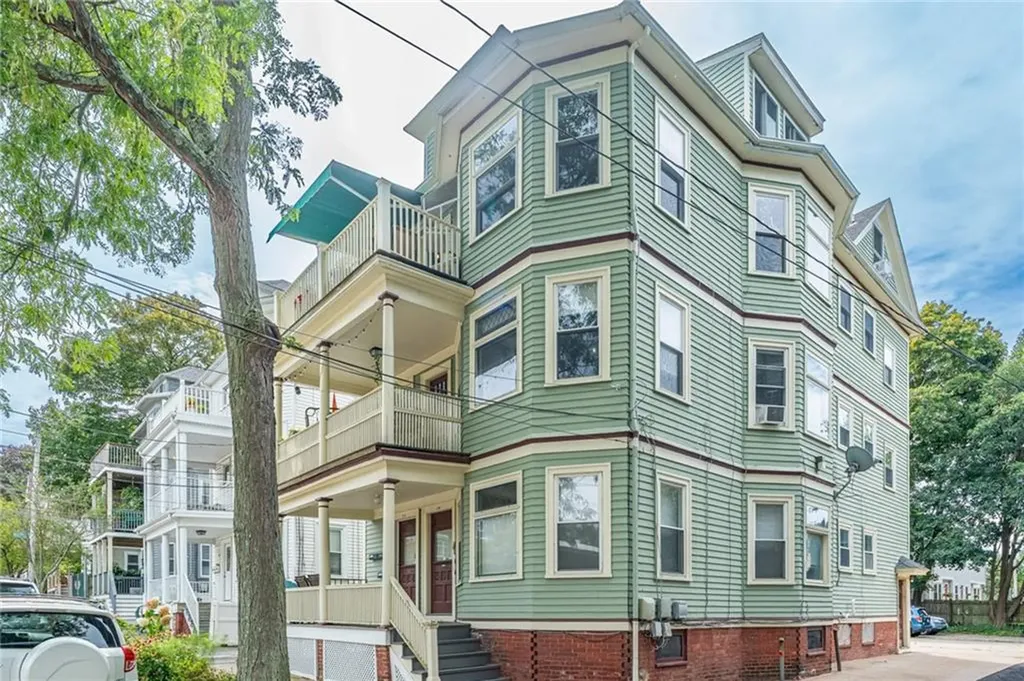 19 Carrington Avenue Providence RI 02906