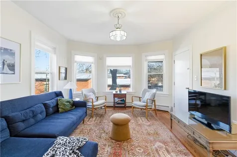 19 Carrington Avenue Providence RI 02906