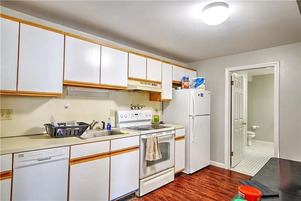 84 Transit Street Providence RI 02906