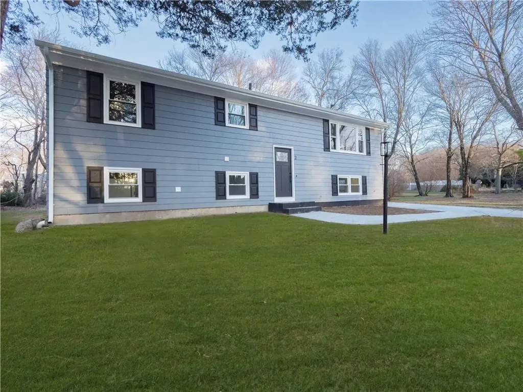 2 Sandalwood Court Coventry RI 02816