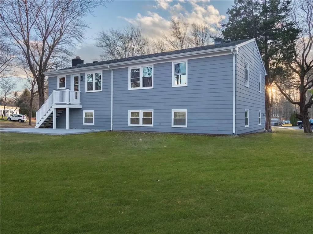 2 Sandalwood Court Coventry RI 02816