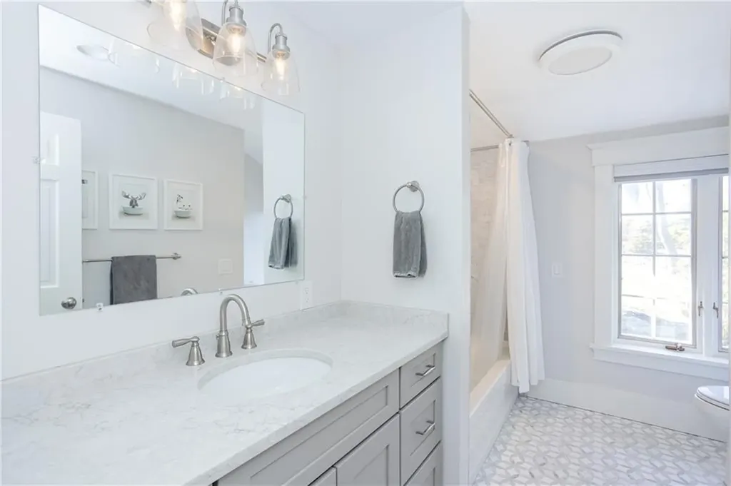 176 Heidi Drive Portsmouth RI 02871