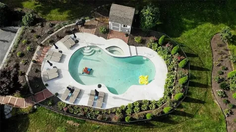 176 Heidi Drive Portsmouth RI 02871