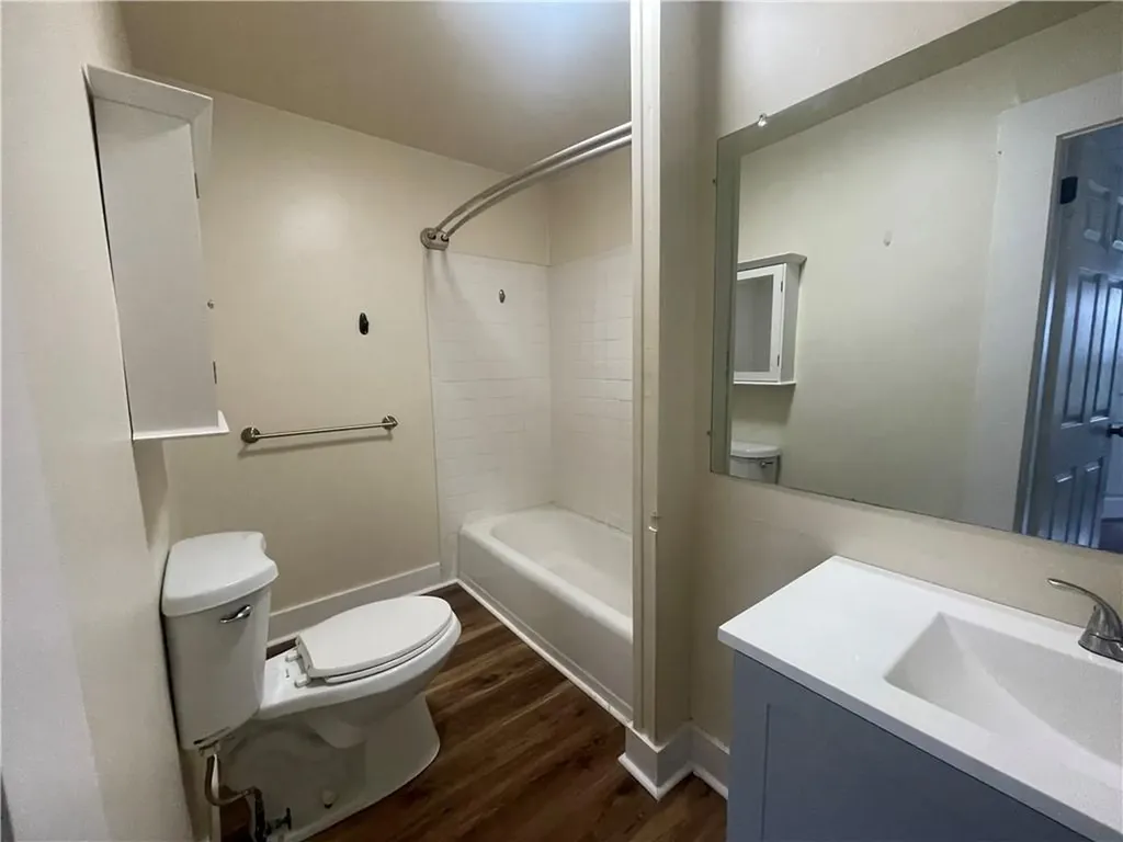 38 40 Freebody Street Newport RI 02840