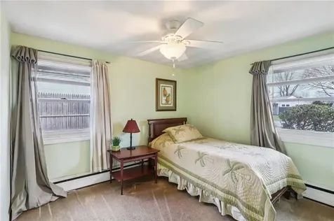 117 Haverhill Avenue Warwick RI 02886