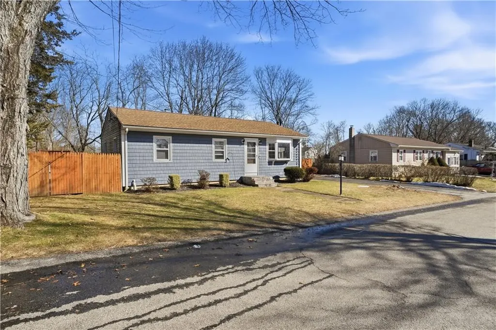 67 Garnet Street West Warwick RI 02893