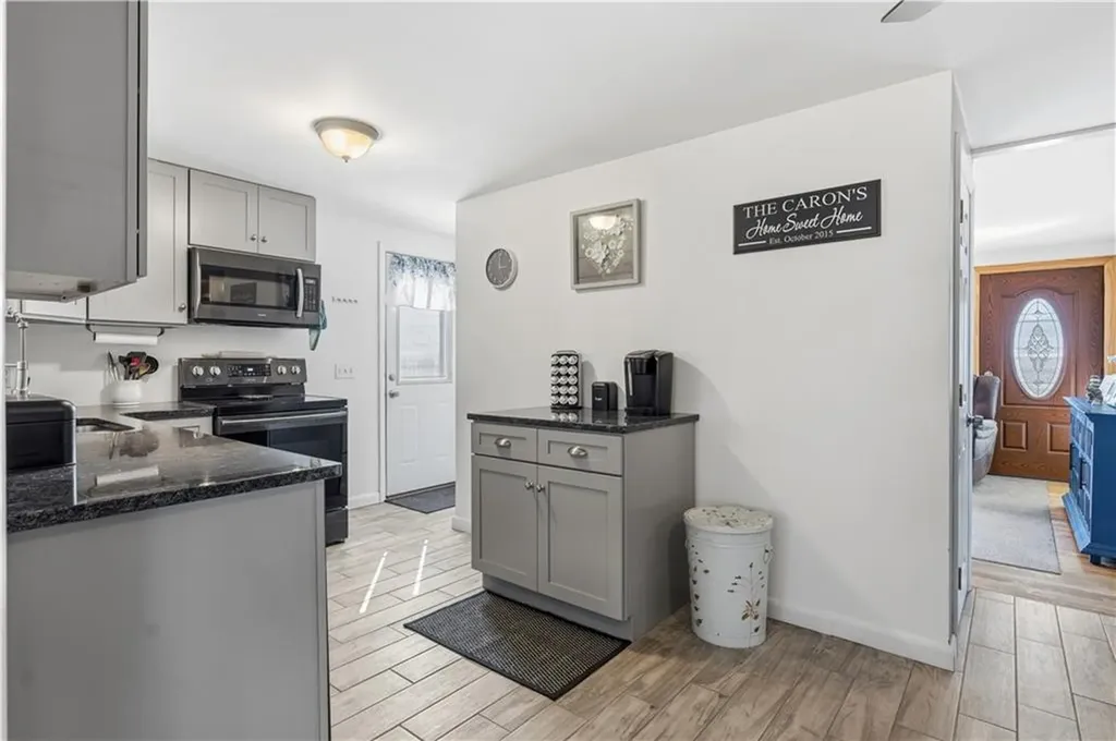 67 Garnet Street West Warwick RI 02893