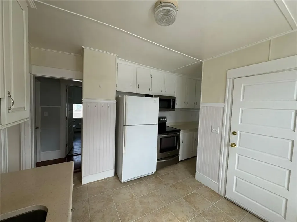 15 Freeborn Street Newport RI 02840