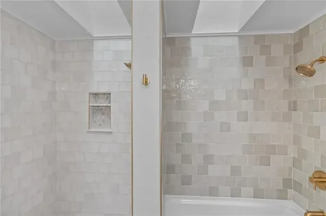 35 Bagy Wrinkle Cove Warren RI 02885
