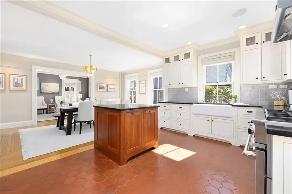 89 Gibbs Avenue Newport RI 02840