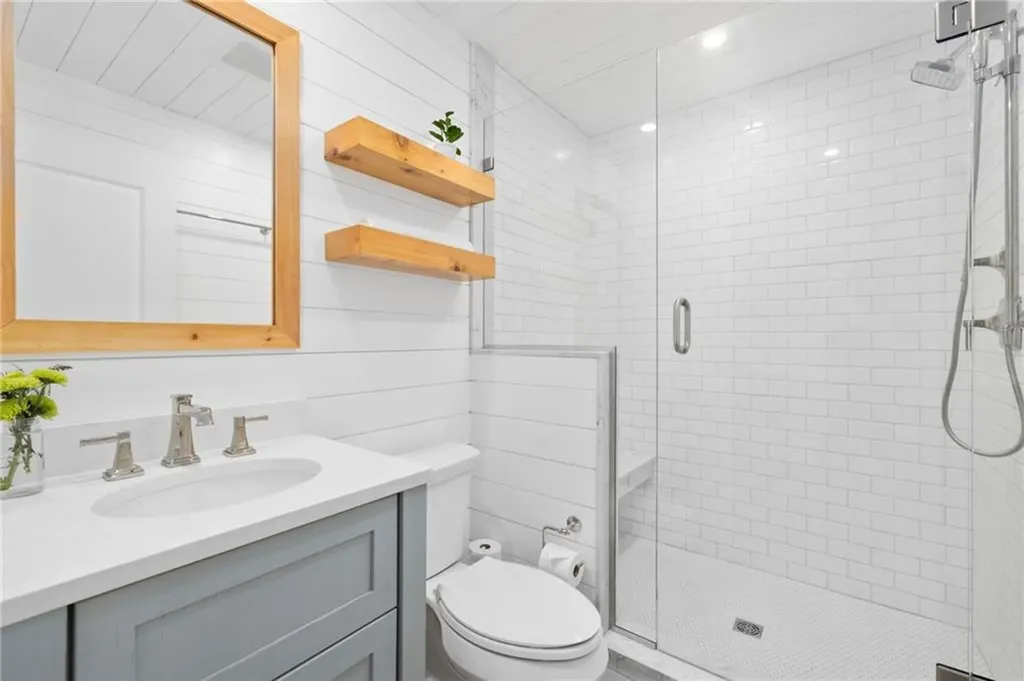 89 Gibbs Avenue Newport RI 02840