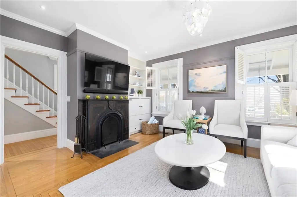 89 Gibbs Avenue Newport RI 02840