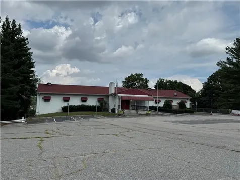 1418 Plainfield Pike Cranston RI 02920