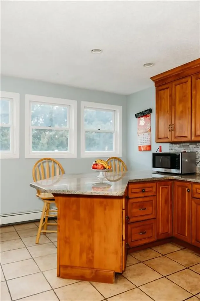 16 Ward Avenue Middletown RI 02842