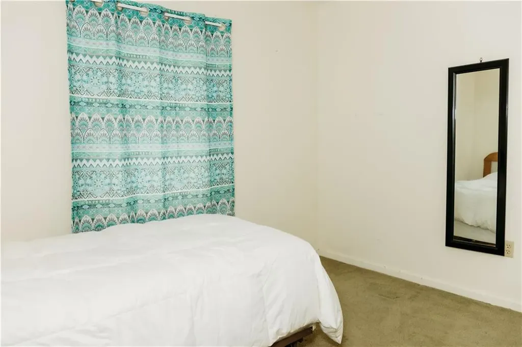 16 Ward Avenue Middletown RI 02842