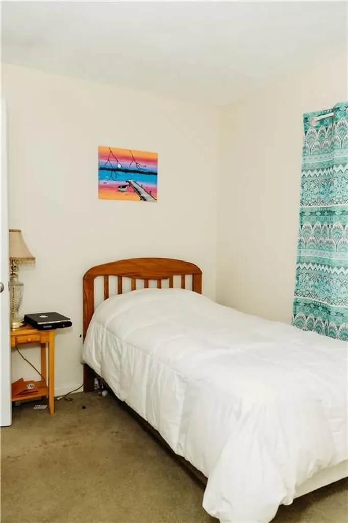 16 Ward Avenue Middletown RI 02842