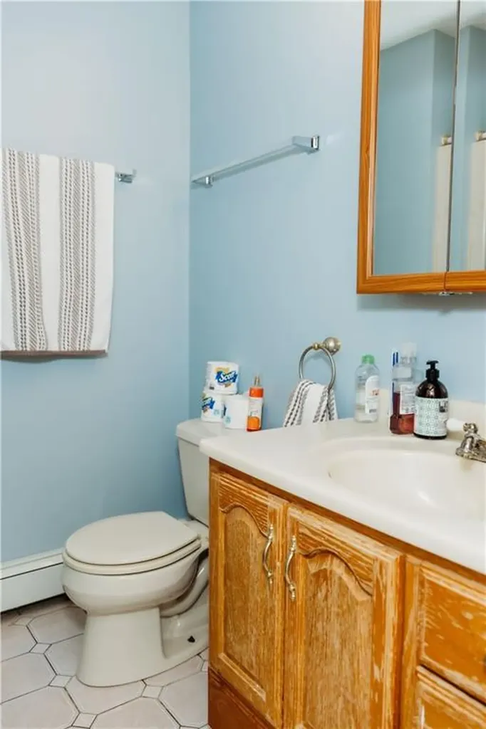 16 Ward Avenue Middletown RI 02842