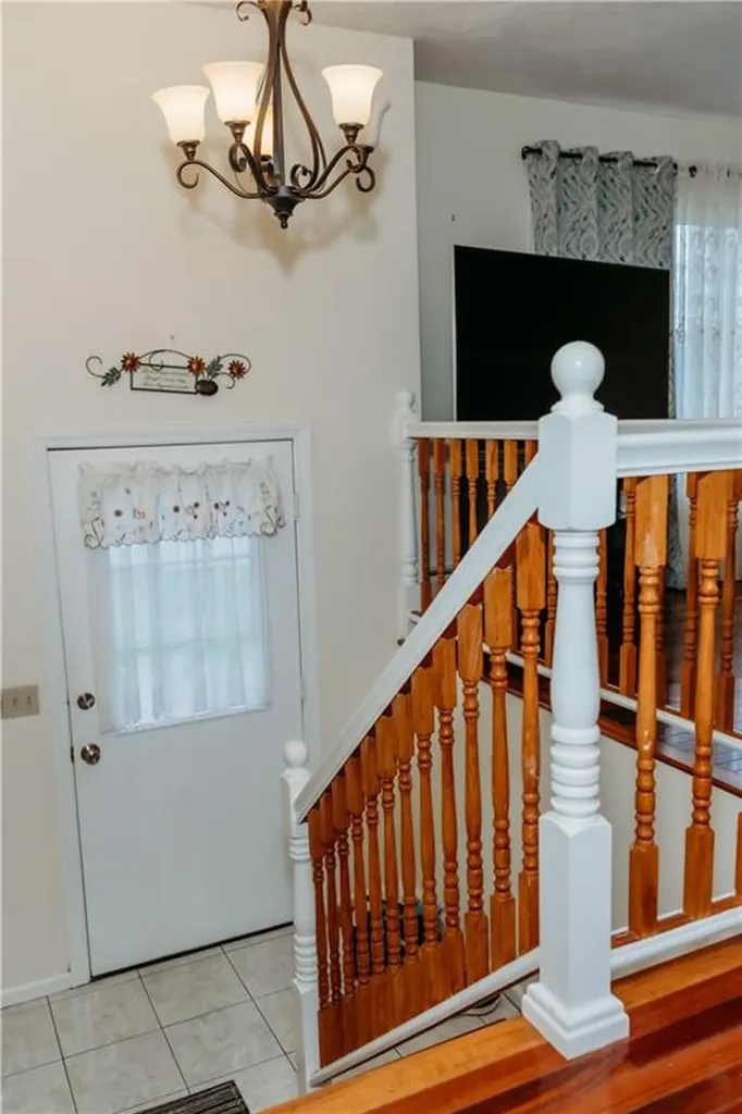 16 Ward Avenue Middletown RI 02842