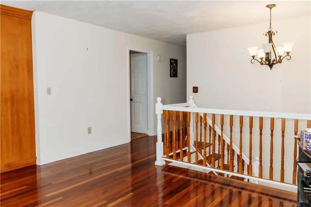 16 Ward Avenue Middletown RI 02842