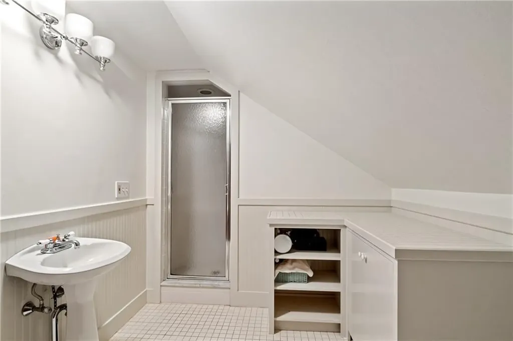 14 Greenough Place Newport RI 02840