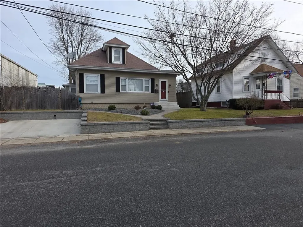123 Mauran Street Cranston RI 02910