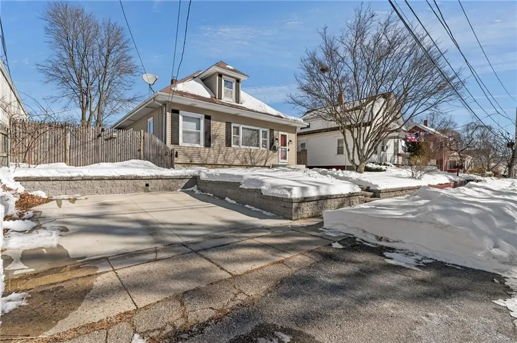 123 Mauran Street Cranston RI 02910